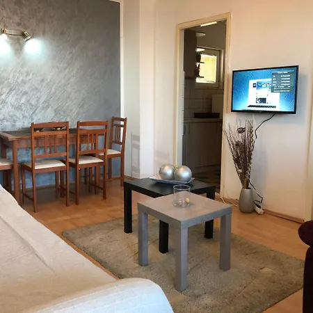 Rooftop Square Vanilla * סקופיה