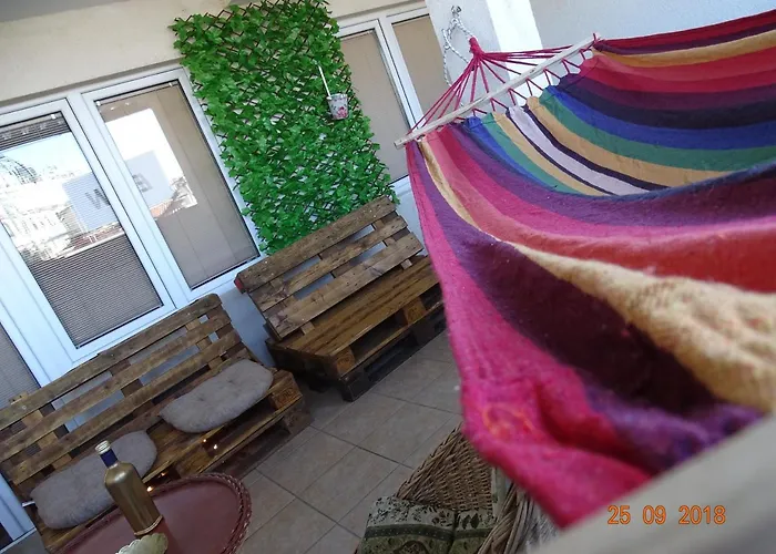 Rooftop Square Vanilla