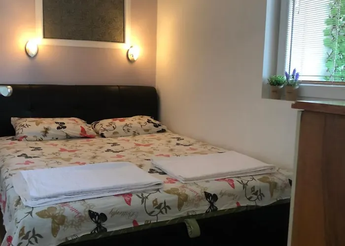 Rooftop Square Vanilla דירה סקופיה